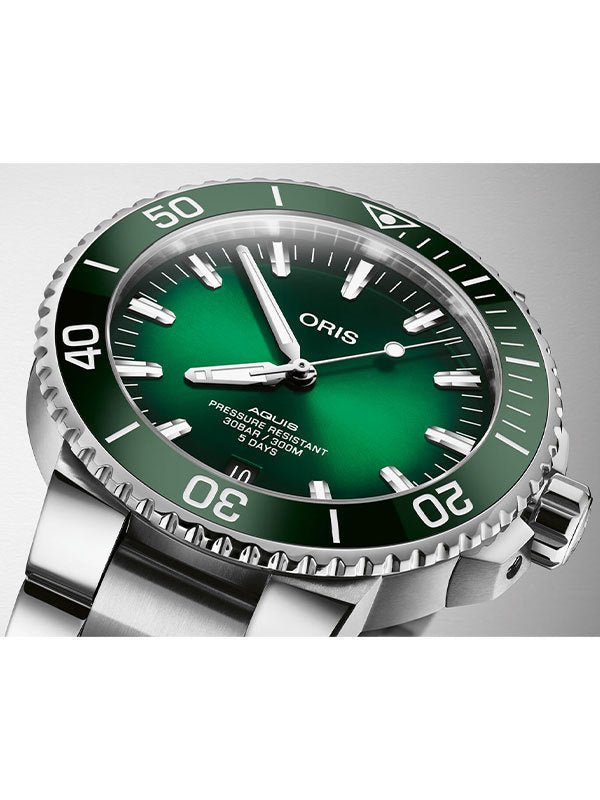 ORIS Aquis Date Caliber 400 43.5mm klockor - Klockeriet.se